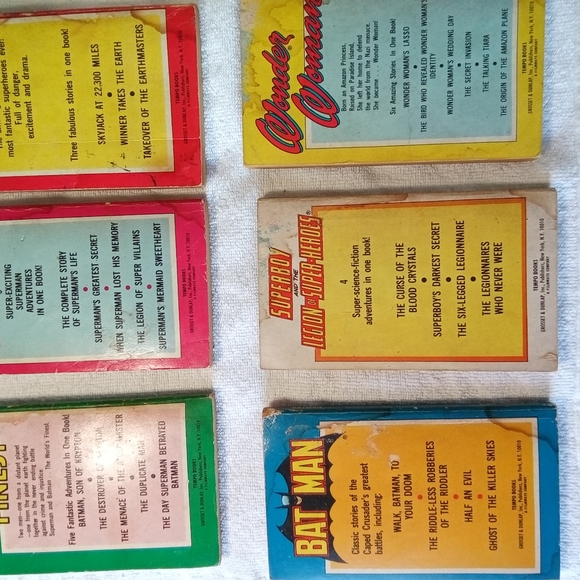 DC SUPERHERO 6 BOOK SET & SPORT CARD SET - Picture 12 of 14